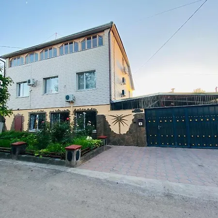 Uyutniy Dvorik From Odessa