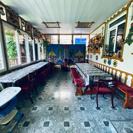 Uyutniy Dvorik From Odessa *